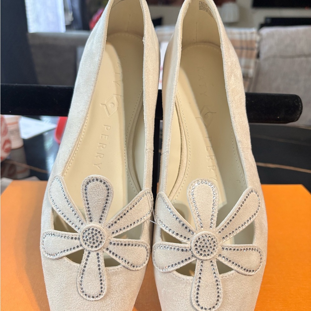 Katy Perry Collections Cream Flats with Floral Design